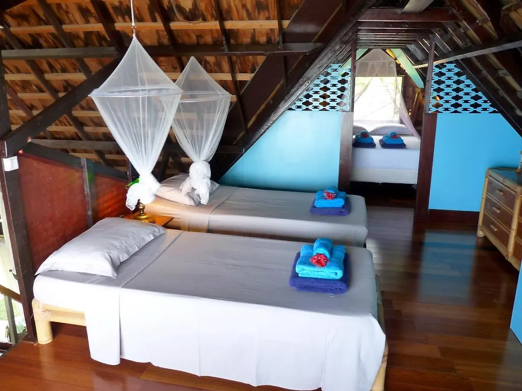 Poerani Moorea 3*,