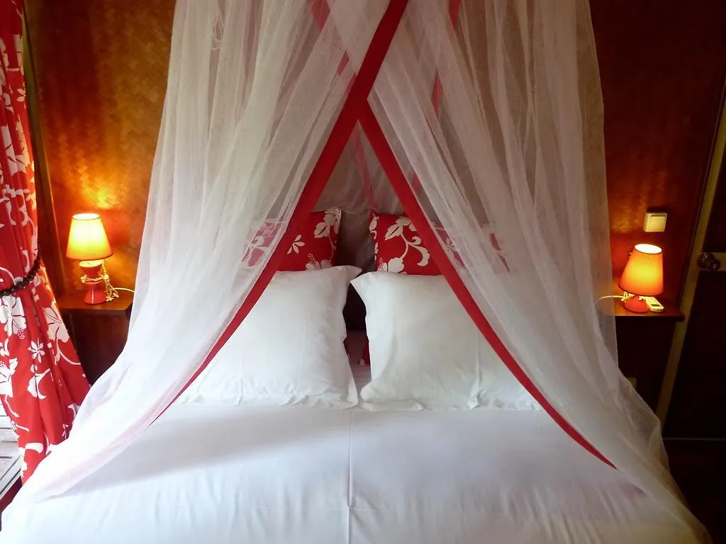 Poerani Moorea Hotel